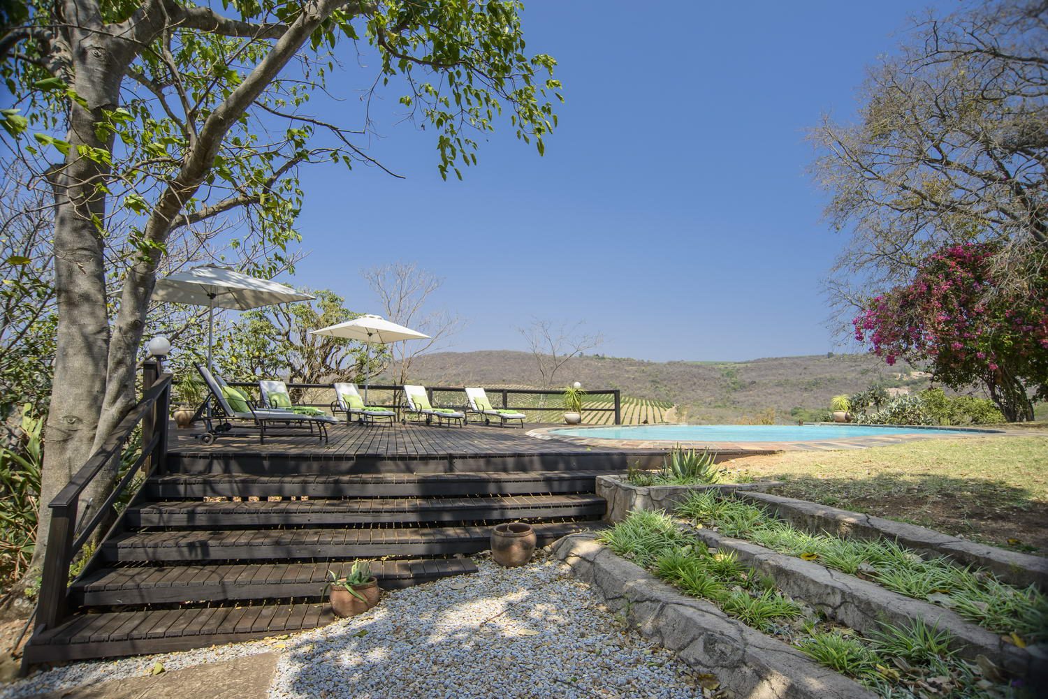 The pool deck above the valley